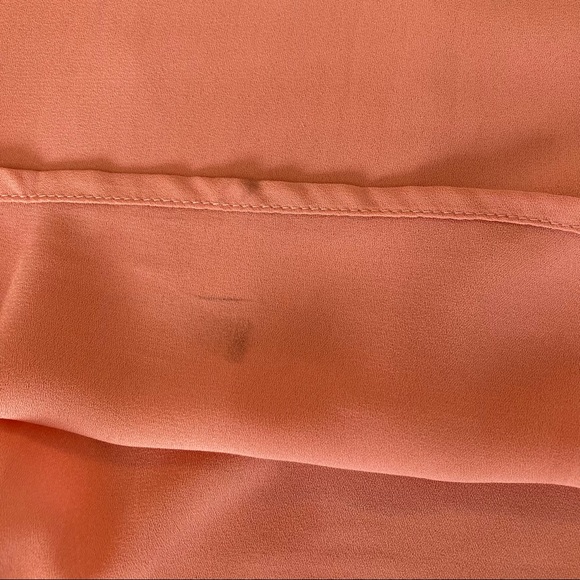 👚Suzy Shier v neck coral tank top👚 - Picture 2 of 5